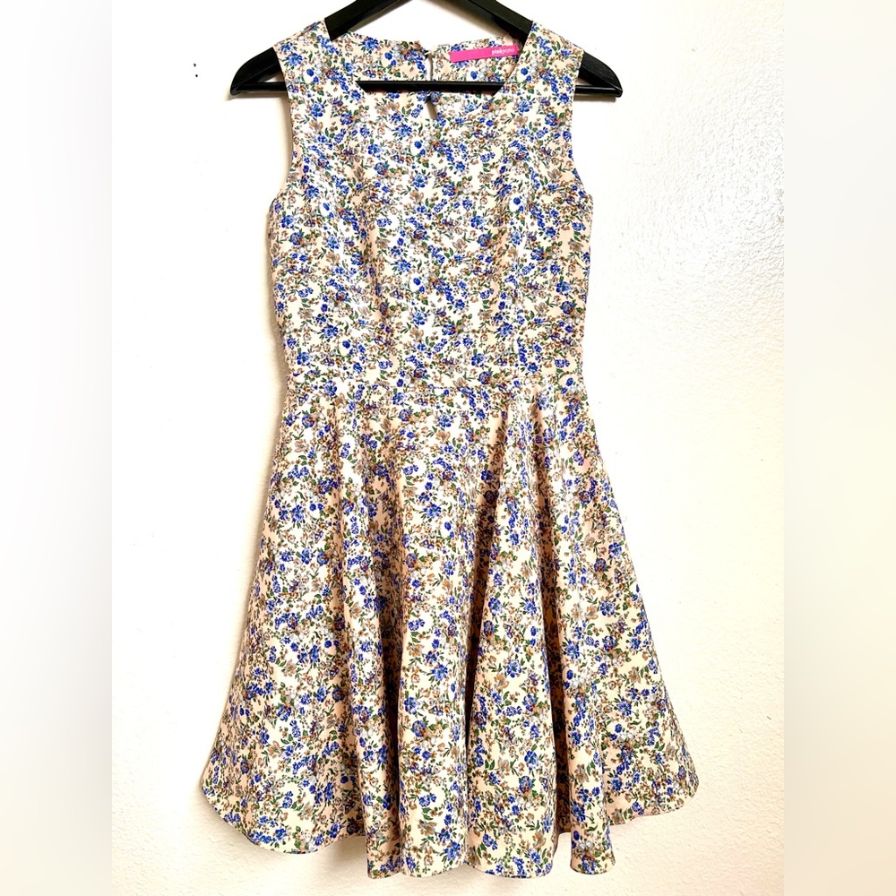 PINKYOTTO - Fit and flare floral dress